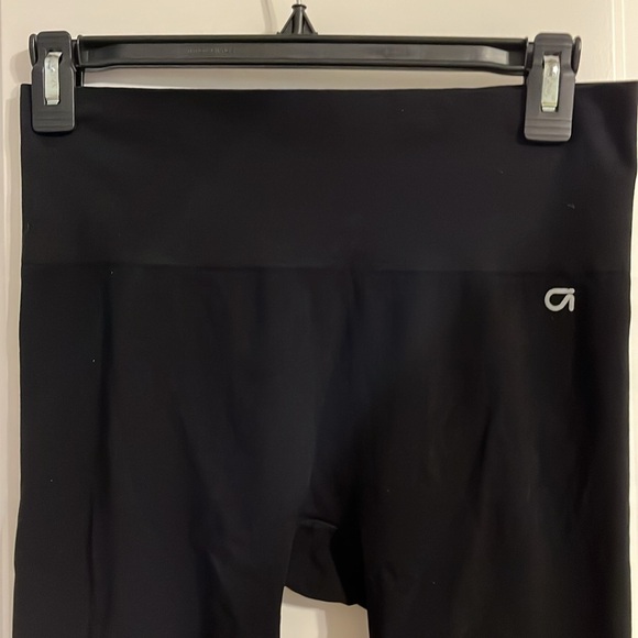 5 for $25.  Gap Fit Black Yoga Pants / Leggings - Size Womans Medium - Picture 2 of 5